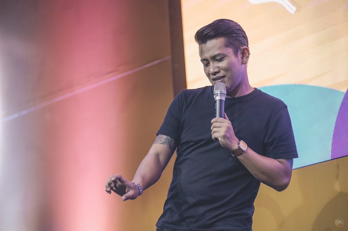 Standupindo's tweet photo. Next, ada @borisbokir #LocalStandUpDay2019
๐ธ : @piokharisma & @rahadyankukuh https://t.co/bUvaKIP7vx