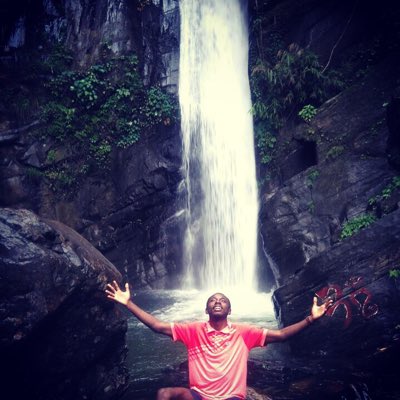 iuttertweets's tweet photo. #NewProfilePic https://t.co/IcKP6uvIDN