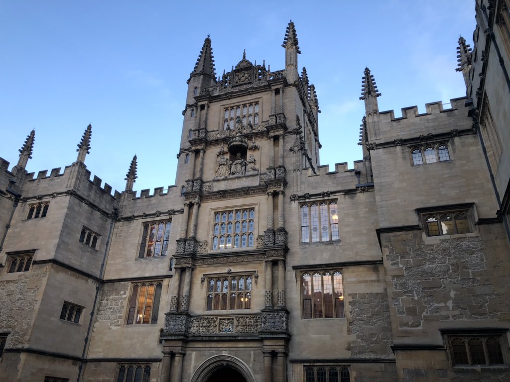 HeleneMarivdW's tweet photo. World TB day message- #itsTime to #EndTB! It’s even written on the Bodleian libary @UniofOxford drainpipes! @TBProof https://t.co/rlWpiHM5bX