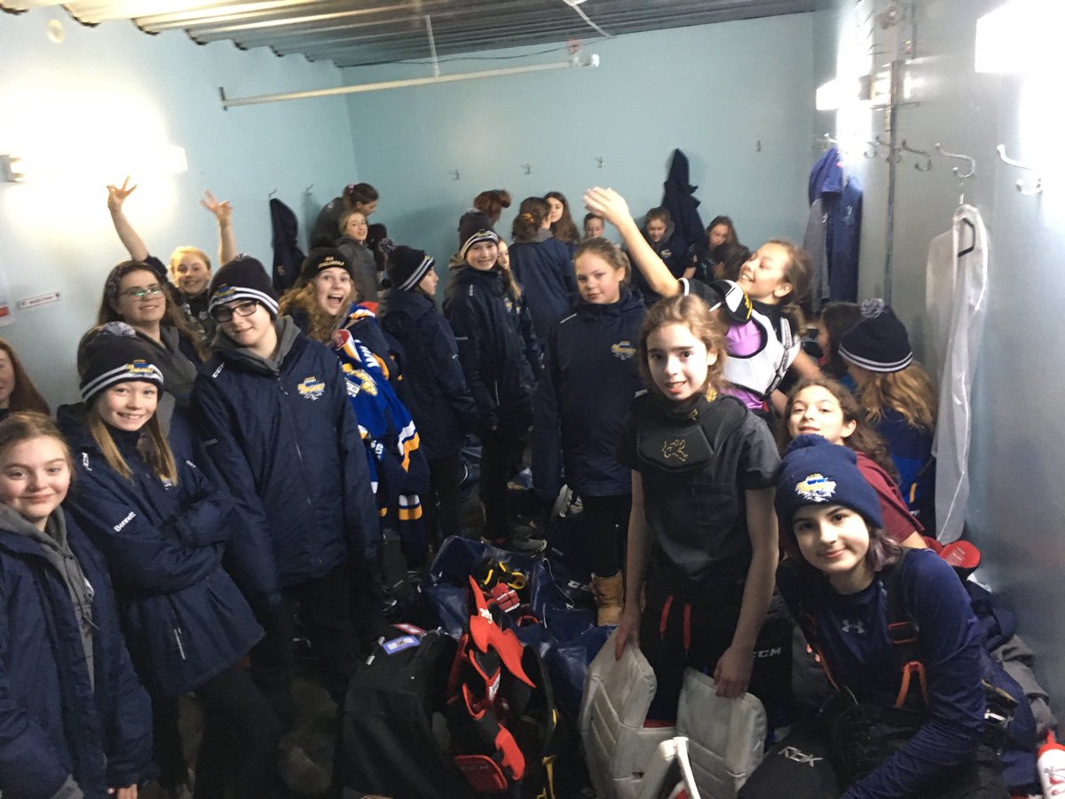 AAIcebreakers's tweet photo. Ice Breakers family! ⁦@AAApeeweeib⁩ sharing some love after our silver medal finish. Good luck to them in the Bronze matchup happening this morning. #icebreakers #hockeysisters 💙💛 https://t.co/RtPvbiUOfR