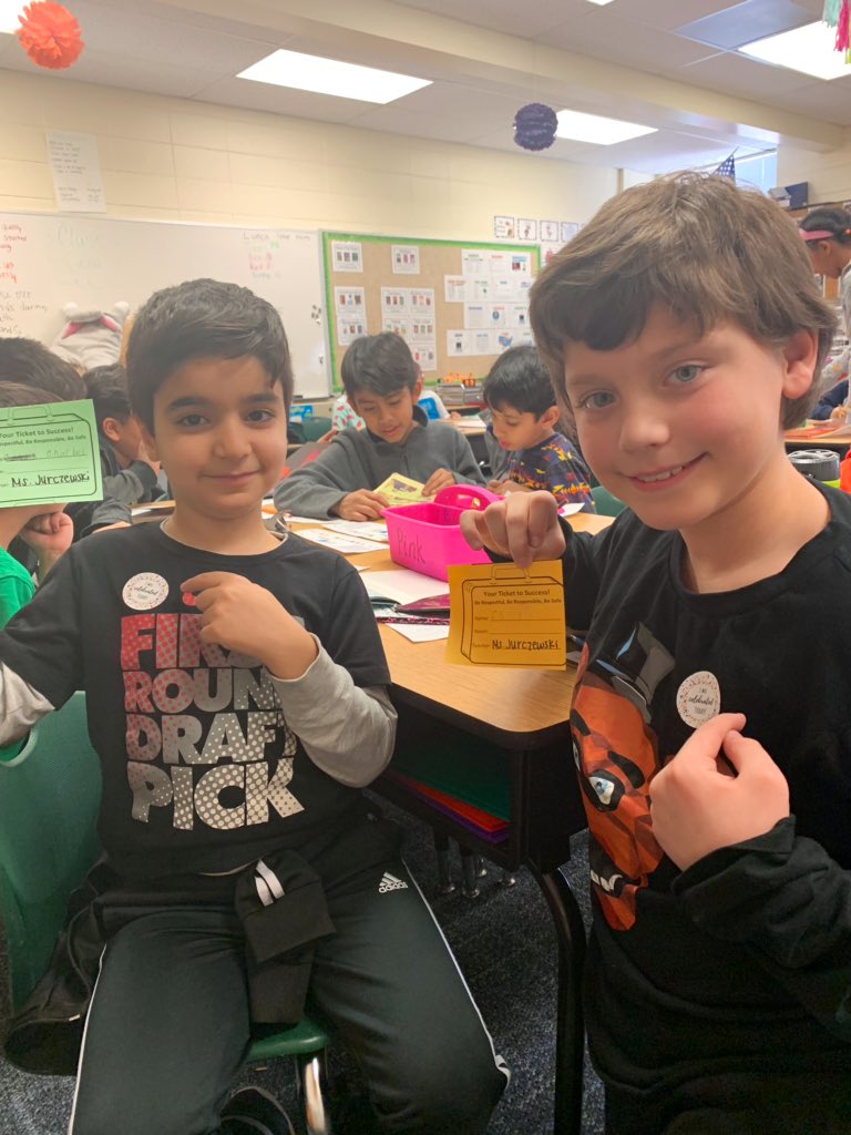 Fox_First_Grade's tweet photo. @LWalther_Fox Being your buddy classroom was definitely a #PeakMoment for room 108! I especially loved seeing our kids celebrate each other!! https://t.co/QJhTkLxAKz