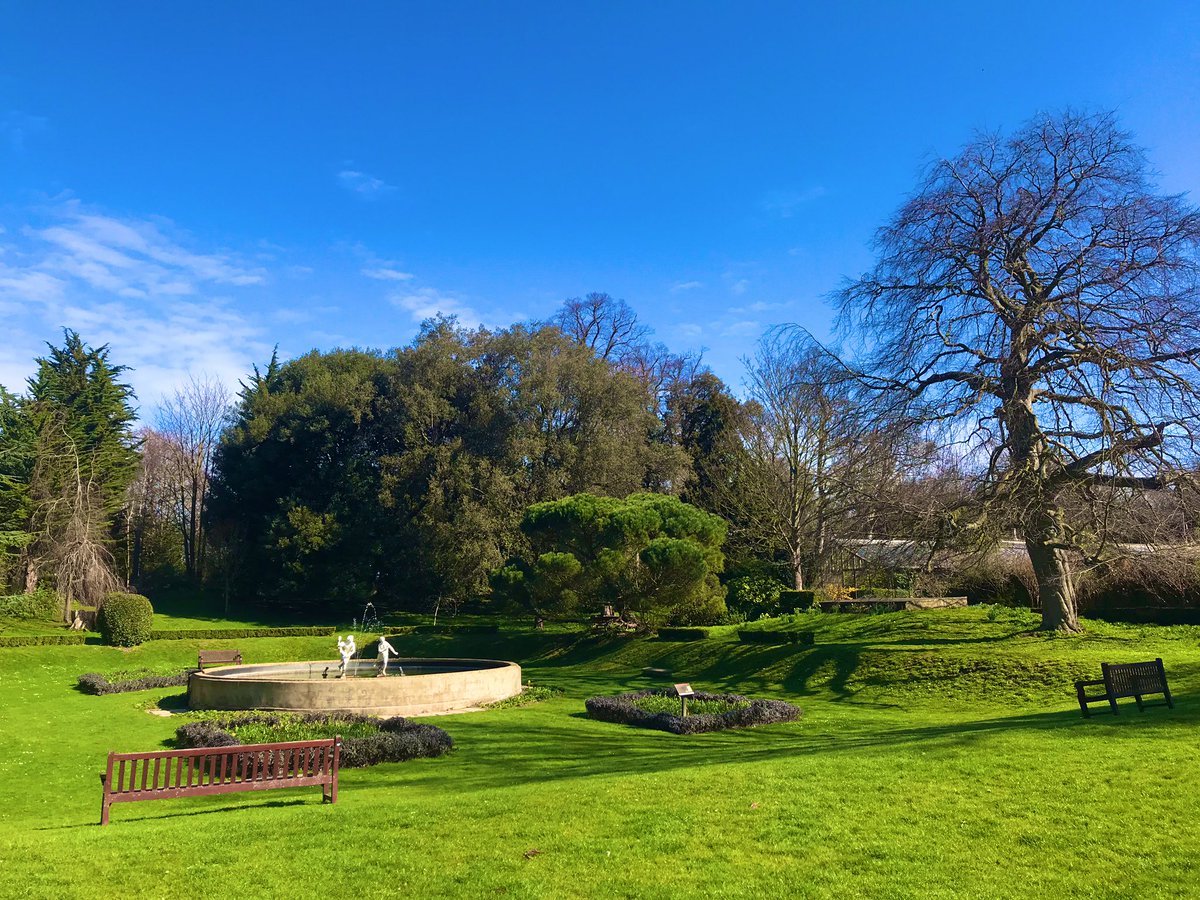 Made_of_Kent's tweet photo. What a beautiful day! We decided to head over to @quexpark and it never seems to disappoint. Endless amounts of space in the gardens for little ones to run around...plus an enchanted garden, greenhouses, a farm... https://t.co/1PHJ9JDCG6β¦ #kent #madeofkent https://t.co/eEKlg6VcpP
