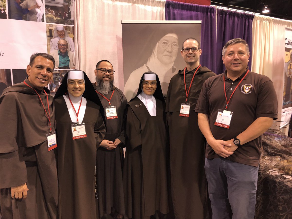 CarmeliteV's tweet photo. RE Congress 2019...collaborating with the Carmelite Sisters of the Sacred Heart of Los Angeles ... https://t.co/L3z4VlCcEu