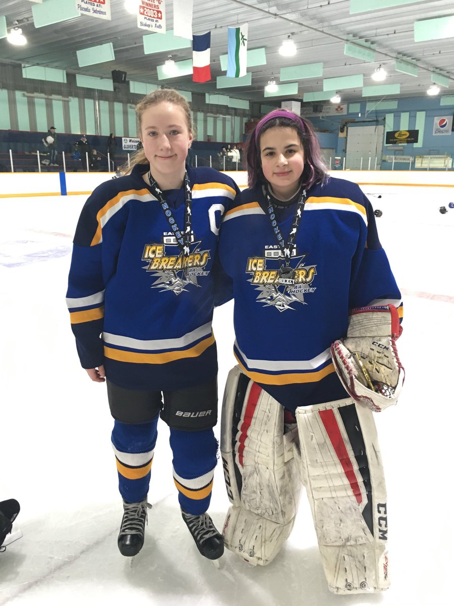 AAIcebreakers's tweet photo. Congrats to these ⁦@SJMHA⁩ players who earned a silver medal at Female Peewee AA Provincial Playdowns in Glovertown. https://t.co/s34zIpx9YU