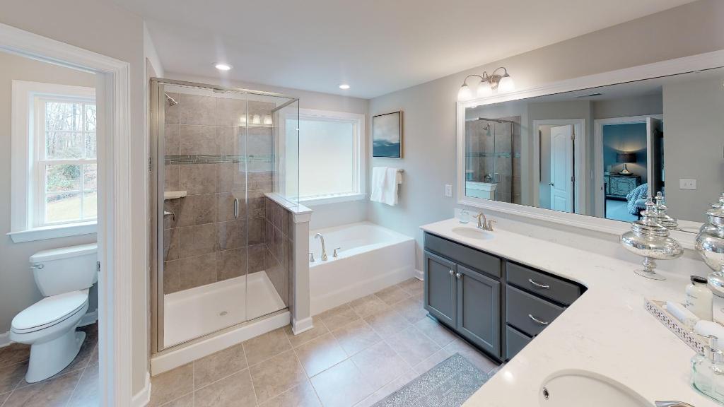 LennarCharNC's tweet photo. What's the BEST feature in this master bath? #MasterBath #OwnersSuite #YouChoose #DreamHome #EverythingsIncluded #DavidsonEast
A. Double sinks
B. Gray cabinets
C. Quartz countertops
D. Stand-up shower
E. Soaking tub
https://t.co/NNeGCYqTVF https://t.co/tgFgPDc4ax
