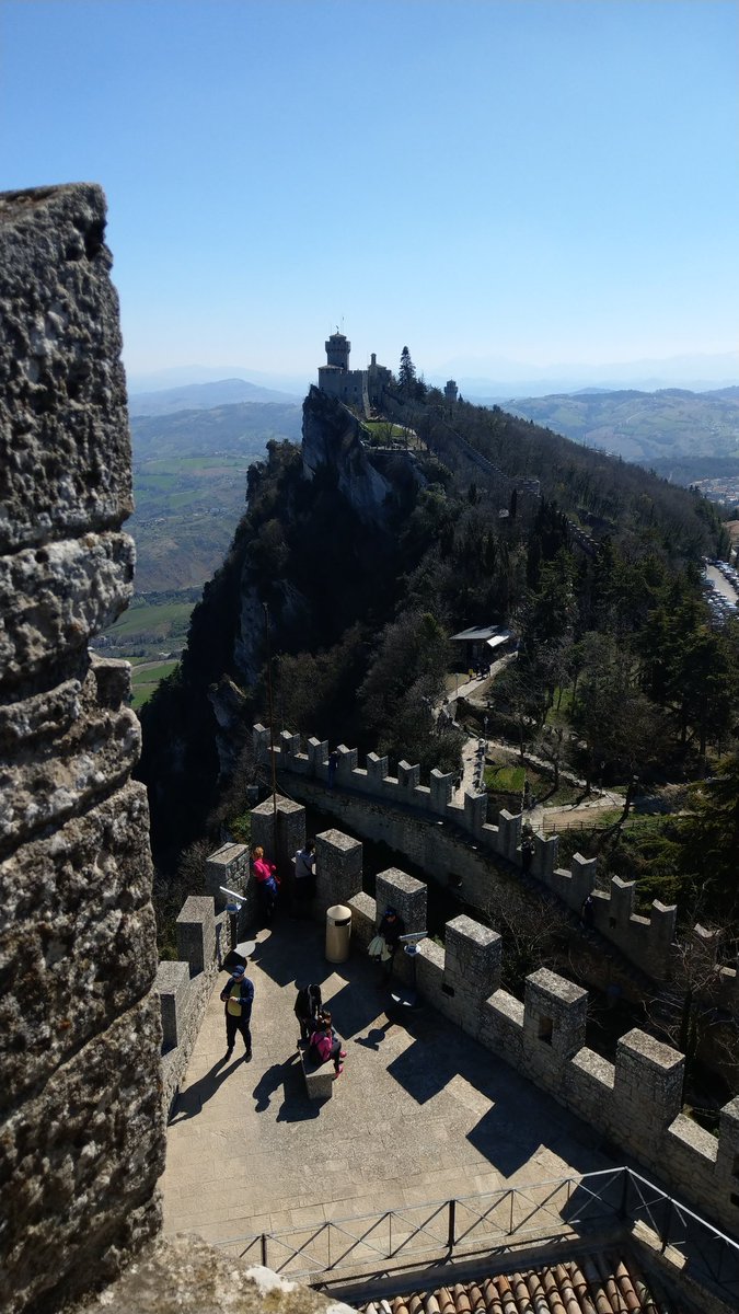 haendel_boys's tweet photo. ☀Sunday afternoon away with @ScottishFA in @SanMarinoCalcio great day start with sightseeing 🏰 here...later would be ⚽ with #tartanarmy #SMSCO 💂 https://t.co/ESIAZFDFGn