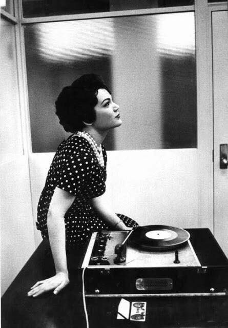 405060pop's tweet photo. Connie Francis 
#conniefrancis #jukeboxheroes https://t.co/p9aIpTlVwJ
