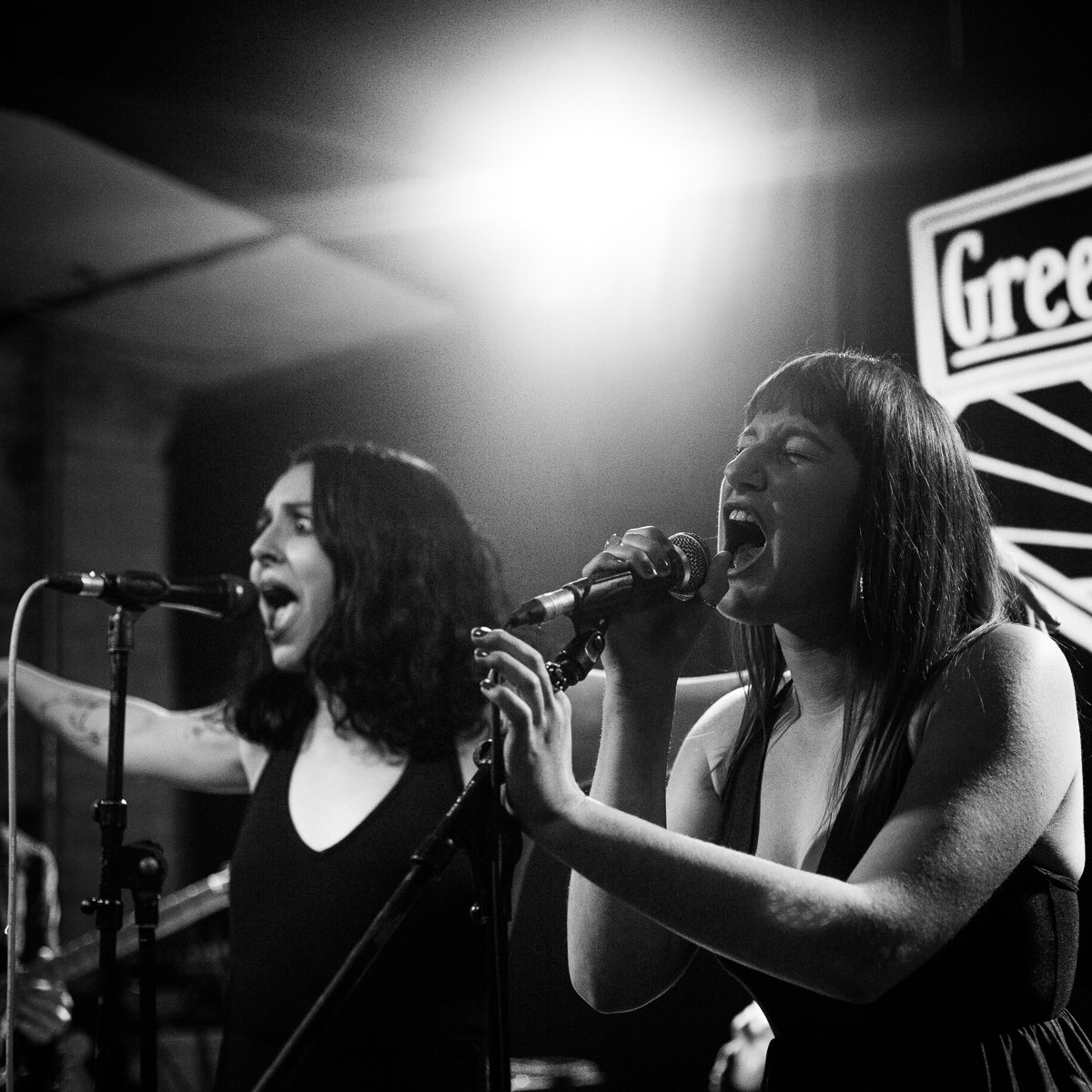 Friday night’s @HIDDENHERD SPTLGHT show at <a href="/greendoorstore/">Green Door Store</a> was a bustling delight. Massive thanks to <a href="/swimminggirlsuk/">Swimming Girls</a>, <a href="/weareComforts/">ＣＯＭＦＯＲＴＳ　゚がパ</a>, @listentolalune and <a href="/pollonbanduk/">Pollon</a> for the brilliant soundtrack and thanks to all those that came 🙏🏼 Tap and #swipeleft for @HIDDENHERD’s snaps 📷