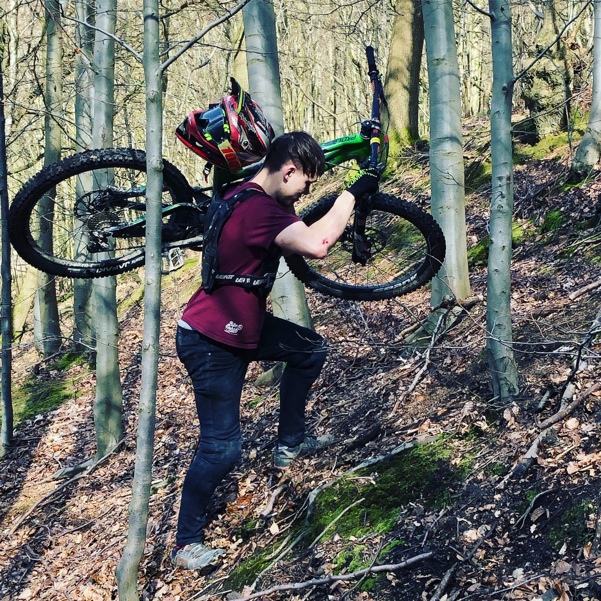 Getting back up takes as much grit as going down at the #SheffVarsity #downhill fixture with <a href="/HallamCycling/">Hallam Cycling</a> and <a href="/UoSCycling/">UoS Cycling Club</a>