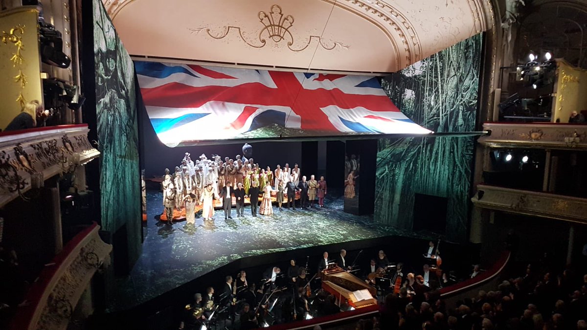 JoergHalubek's tweet photo. Schlussbild unserer Händel-Premiere vom letzten Sonntag an der @Komische_Oper in Berlin. Gedanken zur Konzeption und Pressestimmen auf meinem Blog: https://t.co/2Jn9jH0yjD https://t.co/NNY7hreHyl