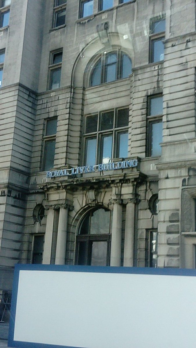 Day trip out with young farmer to Liverpool for go karting, tried to get a picture of the Liver-Birds but quite hard in a moving car so only manages to get the entrance 😂 😂

I also manged to keep my prostion from last time; go karting. Last place 😂