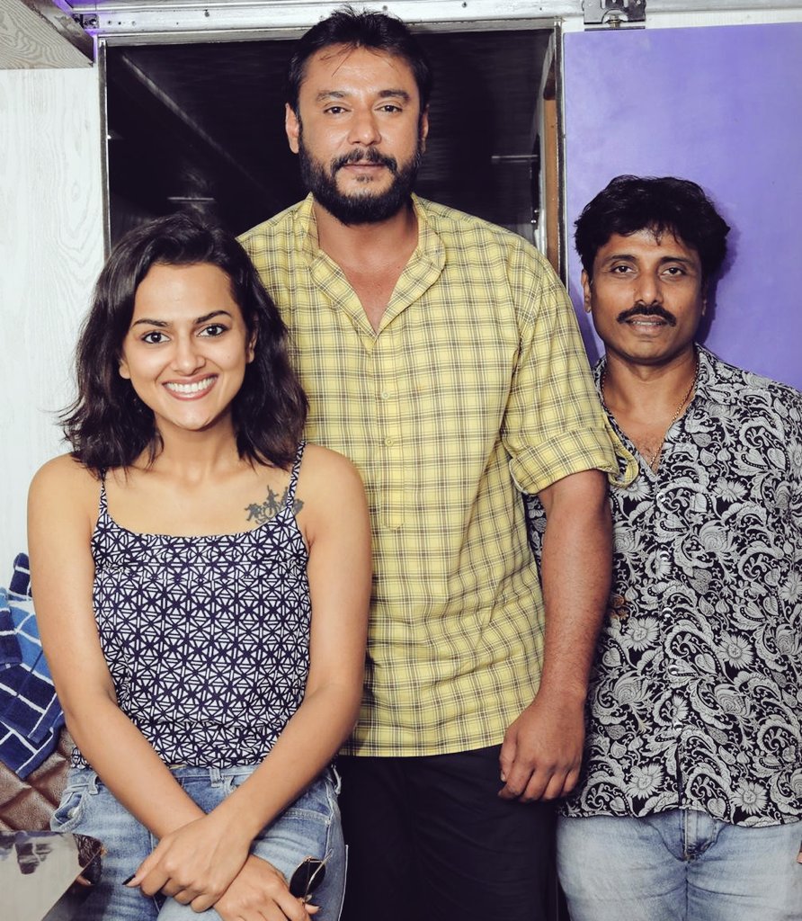 ShraddhaSrinath's tweet photo. Sunday andre heeg irbeku. With D Boss @dasadarshan and Sandesh sir. :) https://t.co/c1zYXLTxoV