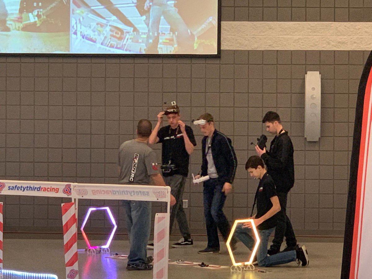 markwhite85's tweet photo. Congratulations @willardflashes Drone Club, who competed against area schools Saturday! Mitchell and Mason Carnahan, Justin Gillmor and Brayden Sykes did great! Mason finished 2nd Newbee! Justin finished 3rd Super Whoop! Thanks Coach Graybeal, @Ehoveehrhardt and @Safety3rdRacing! https://t.co/yf2IHTzyy5