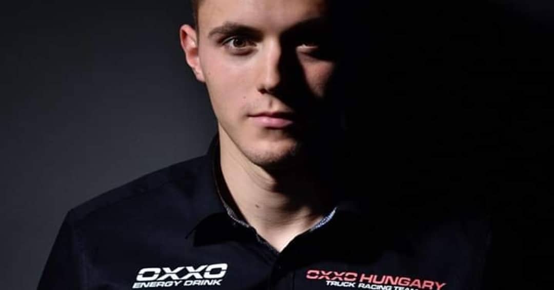 TruckRacing_es's tweet photo. #WeLoveTruckRacing 
El @OXXORacing está de vuelta!!!
Tras anunciar hace unos meses a su nuevo piloto, el joven húngaro de 21 años Bendegúz Molnár, ahora presenta su nuevo camión, un MAN TGS ex Lenz en 2018 con el cual… https://t.co/4dZ352Gey3
#TruckRacing #OxxoEnergy #Oxxo #ETRC https://t.co/Alt7bi4SRH
