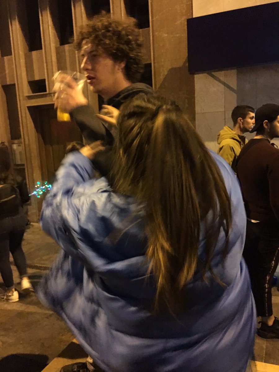 helensxx's tweet photo. NO ME PUEDO PARAR DE REÍR https://t.co/lb3fE8sB6n