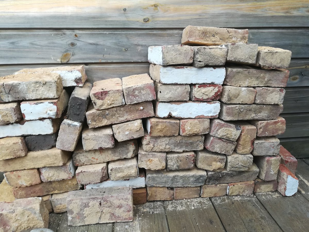 Hé <a href="/VHS_et_CANAPE/">VHS & CANAPE</a>. Choisissez une brique.