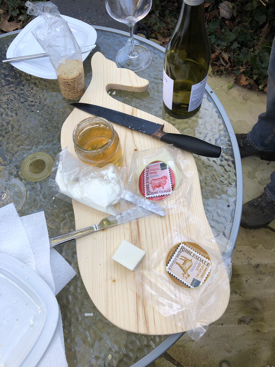 Jones1964Mike's tweet photo. @RibblesdaleC Goat curd and honey is a winner! https://t.co/FBSk04n2Qk