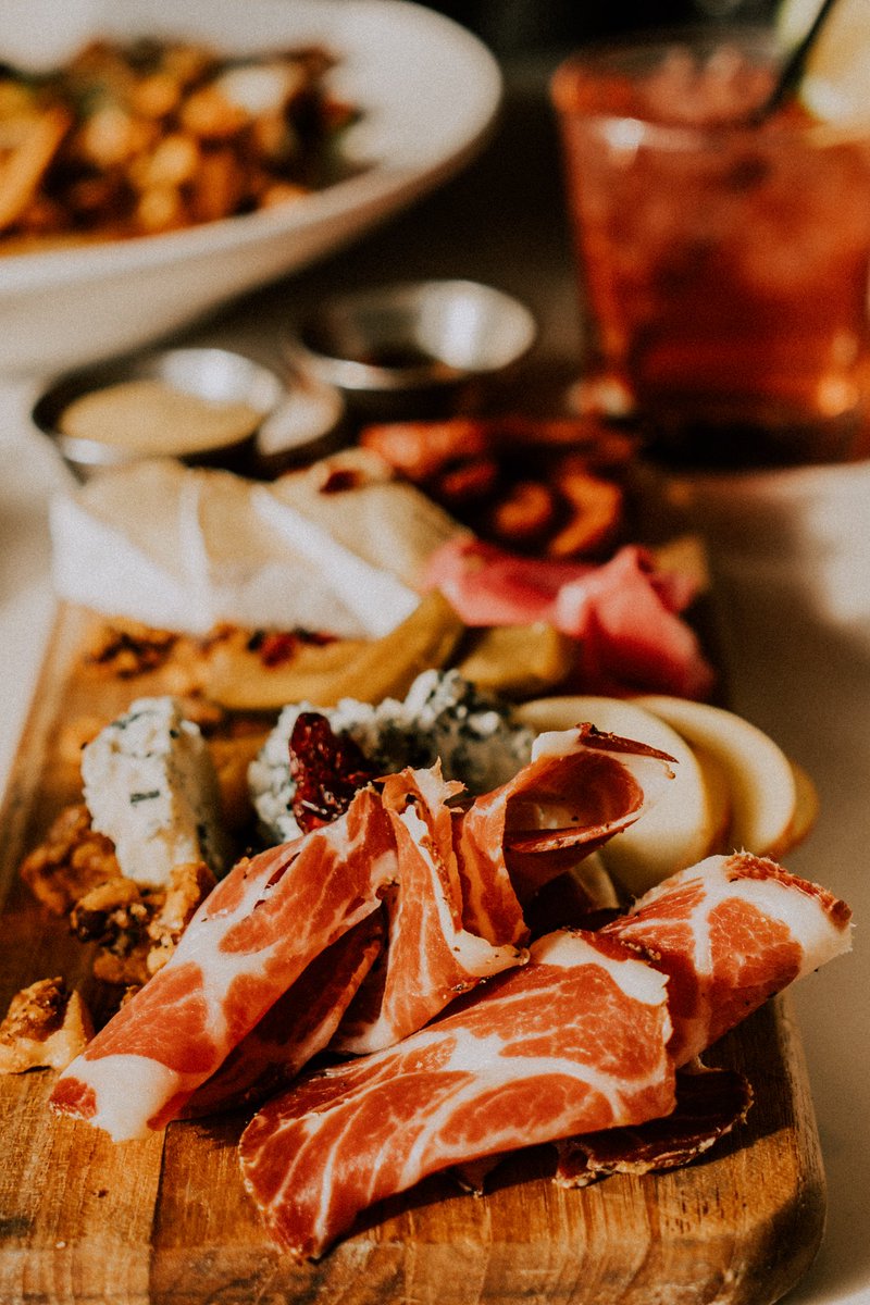 The perfect meal starter🙌🏼

Butcher’s Board
-chef’s selection of meat and cheese, crafted beer mustard, mixed Spanish nuts, dried fruit, chef’s funky pickles, blackbird baking co. baguette-