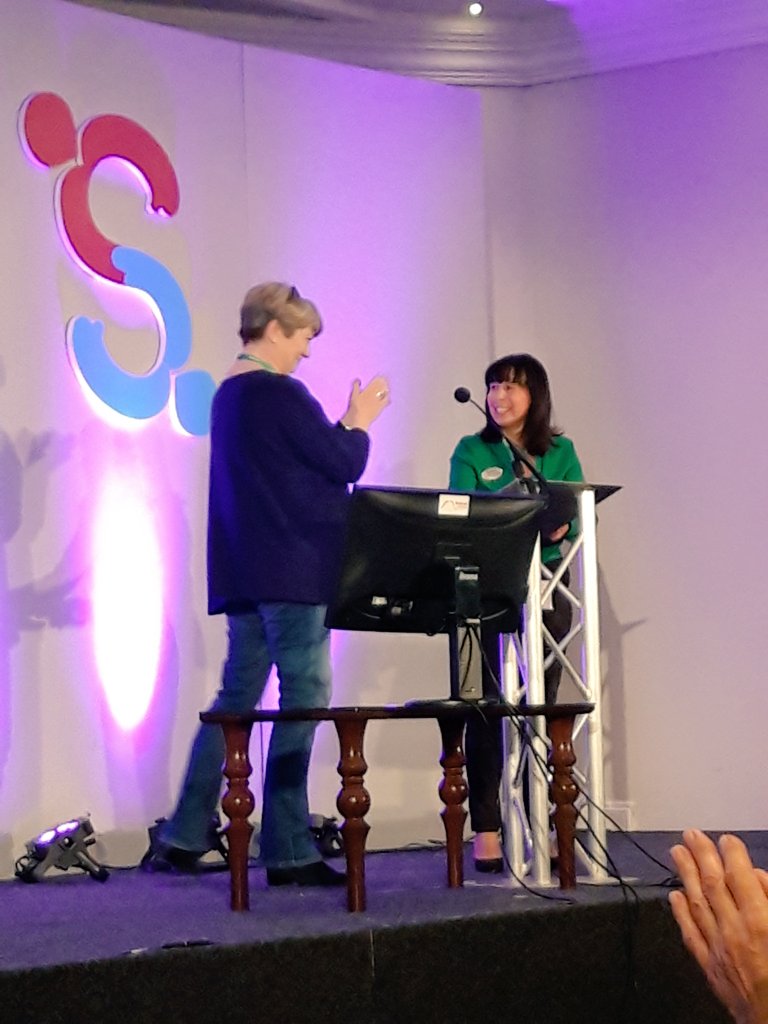 braintumourlady's tweet photo. A lovely finish to #theweekend2019 with a desert island discs type conversation with 3 eminent surgeons &amp; researcher and closing remarks by the very wonderful @TraceyChilds50 and totally inspiring @tinaBTSupport  The weekend was totally brilliant 😀 https://t.co/XwPXPn1SAK