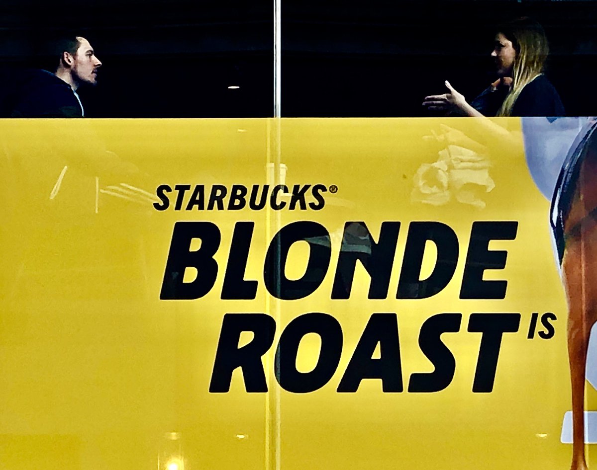 ilariobond's tweet photo. Bainbridge Street. #photography #photograph #lifestylephotography #travelblogger #London #Starbucks #photos https://t.co/cGmvhVX8Ni