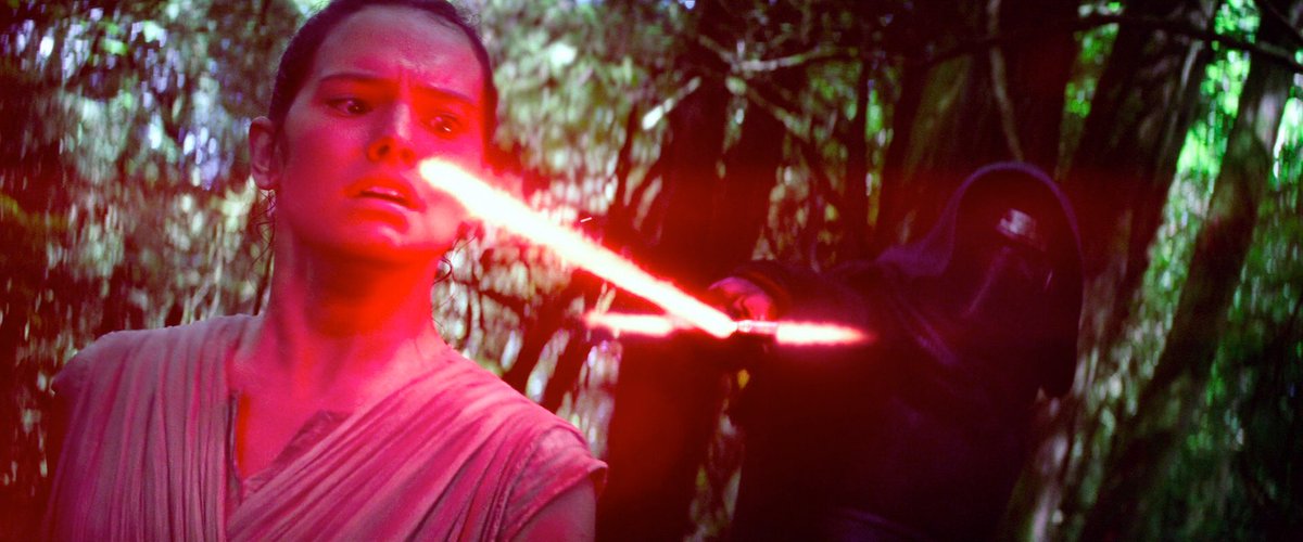 WilfingerSonja's tweet photo. When you wanna impress the girl with your saber or your hammer...🔥
(I ship them both)
#Reylo #Thorol https://t.co/9Q1ssGJPDR