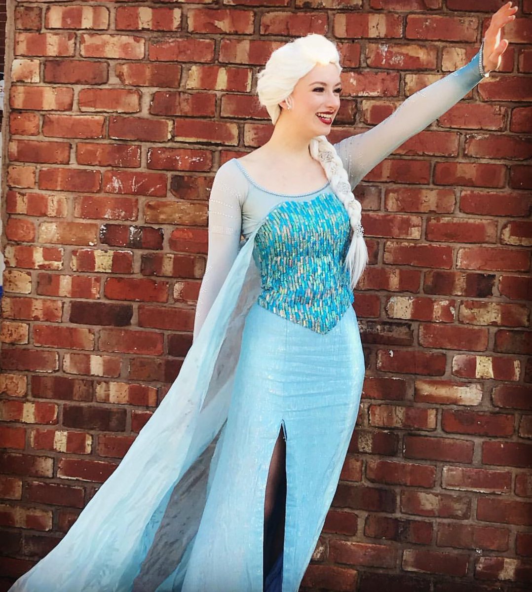 princesslpool's tweet photo. We had the most wonderful time at our breakfast with the Princesses at @NordicoLounge this morning! The Snow Queen even got to meet some more friends as we were leaving!❄️✨ https://t.co/mhXy94240c