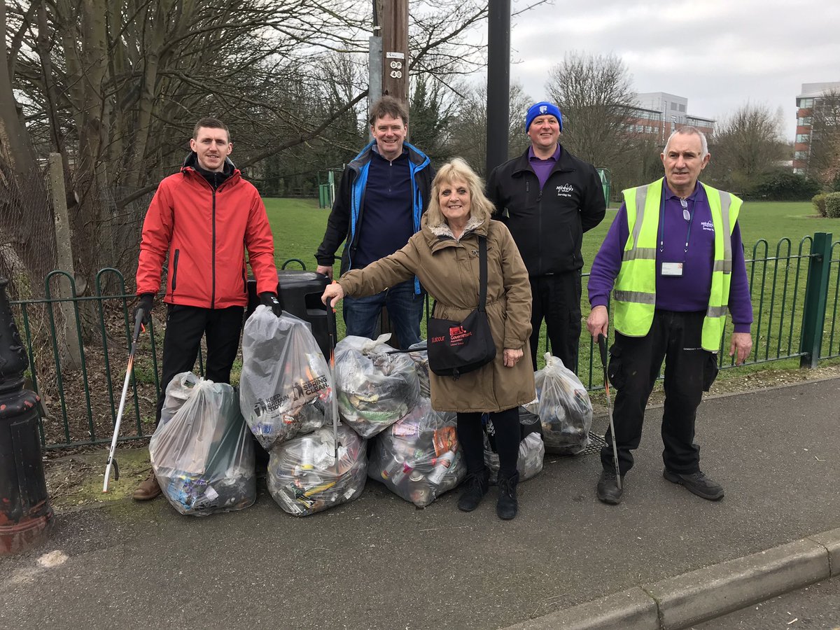 ajpaterson's tweet photo. So many #LitterHeroes out across Medway this weekend. A great turnout in #RochesterWest, #Gillingham and #ChathamCentral among others. Our communities can achieve incredible things together. Thanks to the council staff spotted in pictures posted from various wards. #WeAreMedway https://t.co/MSc4RutxvS