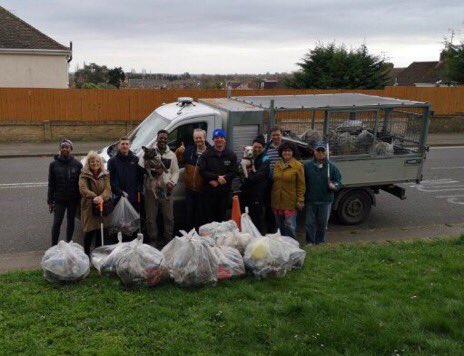 ajpaterson's tweet photo. So many #LitterHeroes out across Medway this weekend. A great turnout in #RochesterWest, #Gillingham and #ChathamCentral among others. Our communities can achieve incredible things together. Thanks to the council staff spotted in pictures posted from various wards. #WeAreMedway https://t.co/MSc4RutxvS