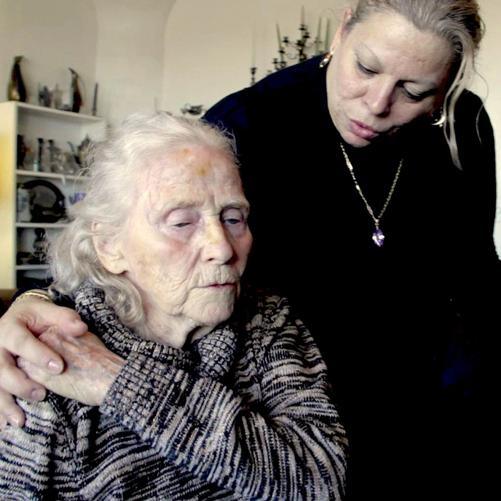newdayfilms's tweet photo. The “elder boom” is coming. We need to talk about it.

“Care” is a deeply moving #documentary that pulls back the curtain on the poignant and largely hidden world of in-home elder care. Learn more here: https://t.co/jm7QgSPCIN

#eldercare https://t.co/D7j5lYkz3t