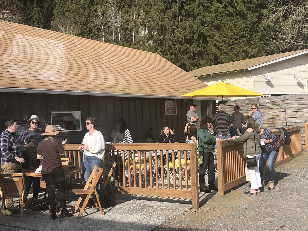 ForgeronCellars's tweet photo. Patio time in @woodinvillecity ! Stop by @ForgeronCellars ...... ☀️ https://t.co/7NLxuhBD0f