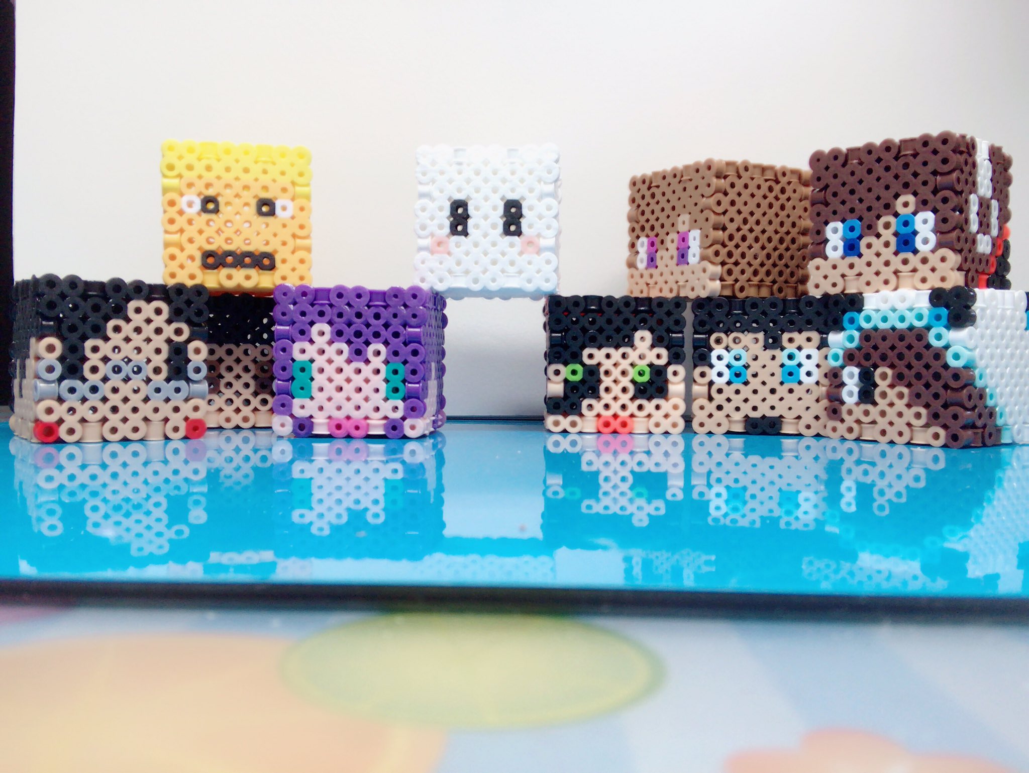 ただの 璢姫 瑞樹 Twitterissa 久しぶりにアイロンビーズで実況者さんのマイクラスキンを作って見ました いない方はパーツが足らず作れなかったので今度作りたいです Inカメラなのでスキンが逆になってしまいました すみません 実況者 ワイテルズ