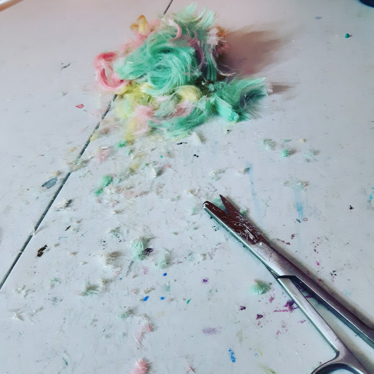 beyonddollhouse's tweet photo. It's a snowy sunday my friends so you know what that means? New figurines in the works!! Coming soon to a screen near you 💙🦇

#ooak #artdoll #crafting #art #ooakmonsterhigh #figurine #horrordoll #chopchop #creating #beyondthedollhousefigurines https://t.co/uu2lswFk8R
