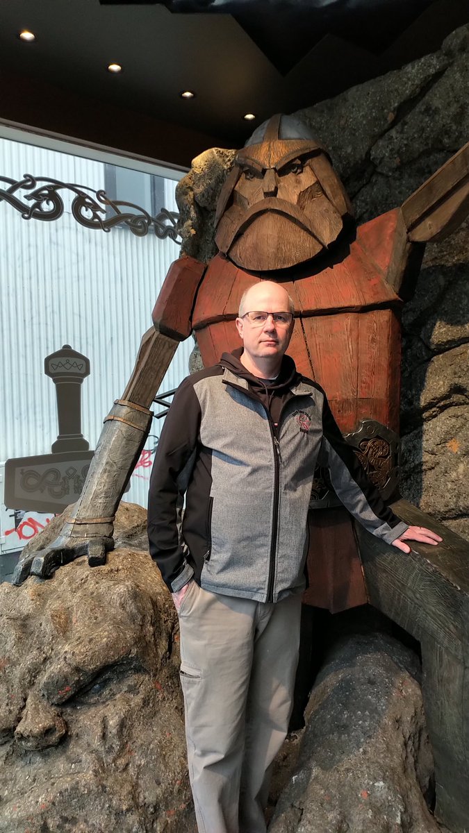 CraigGhoti's tweet photo. Mr Goble and Thor. 'I'm so Thor I can barely thit down.' https://t.co/ou0AfVGfOW