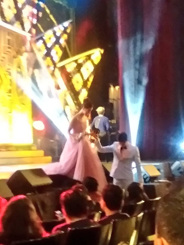 happybeadel's tweet photo. yung hinatid at sundo ni donny si kisses papuntang stage, I'm softt😭💗
#DONKISSxGuillermoAwards https://t.co/Jhz4SCam3Q