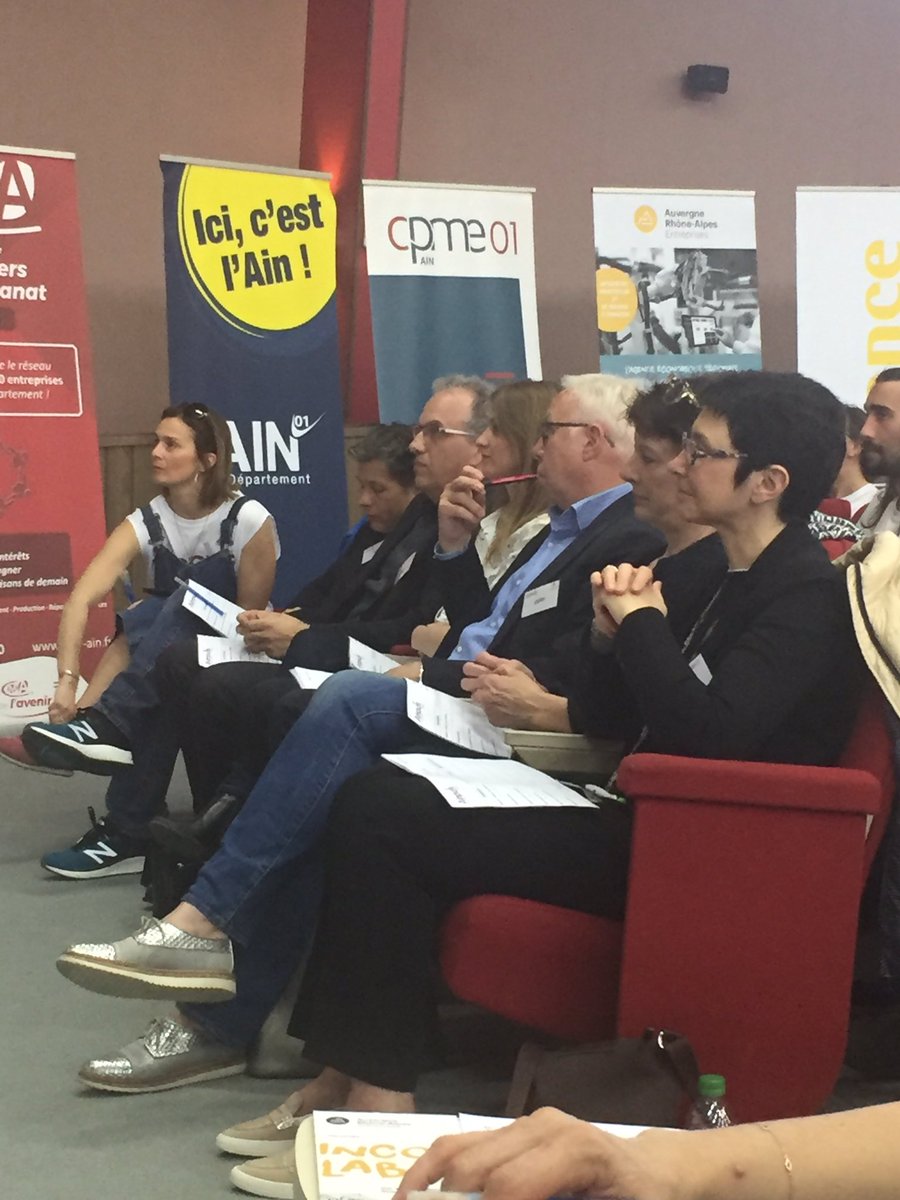 BuchotCath's tweet photo. WE Ainpul’s organisé par la CPME01: le compte à rebours a commencé. Dans quelques minutes les 8 candidats en compétition vont présenter leur projet aux membres du jury⏱merci aux organisateurs, aux porteurs de compétences et aux coach présents pendant tout ce we @ca_centrest https://t.co/y3UPO86XP5