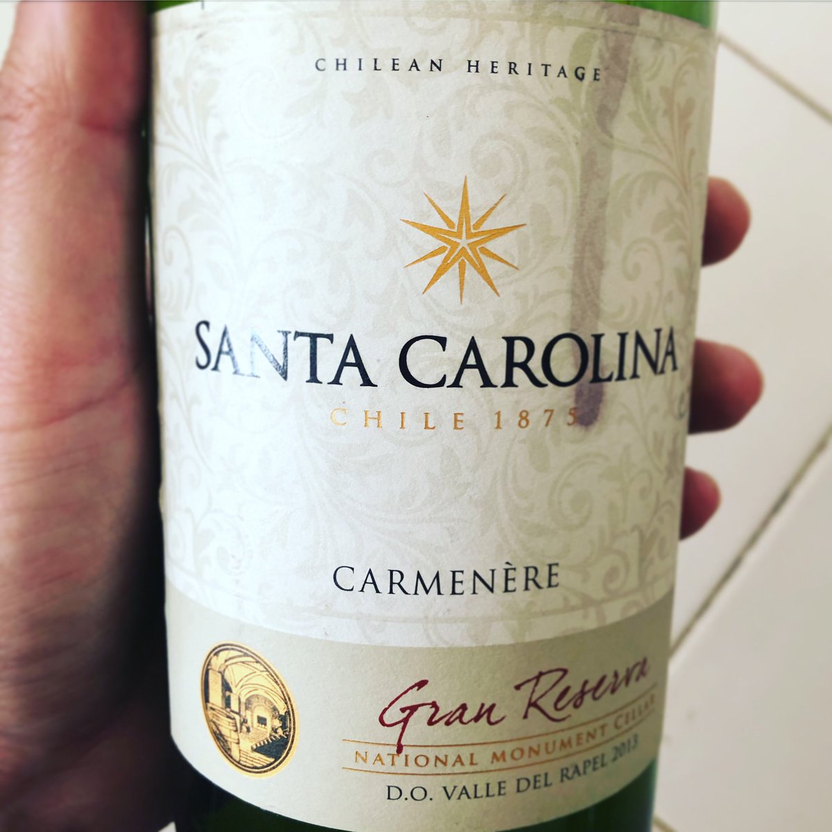 laumalbec's tweet photo. Todo el power del Carmenere! Mucha fruta negra, ligeros aromas vegetales y un muy buen paso en boca. #PasoAyer https://t.co/bgBQAGggl0