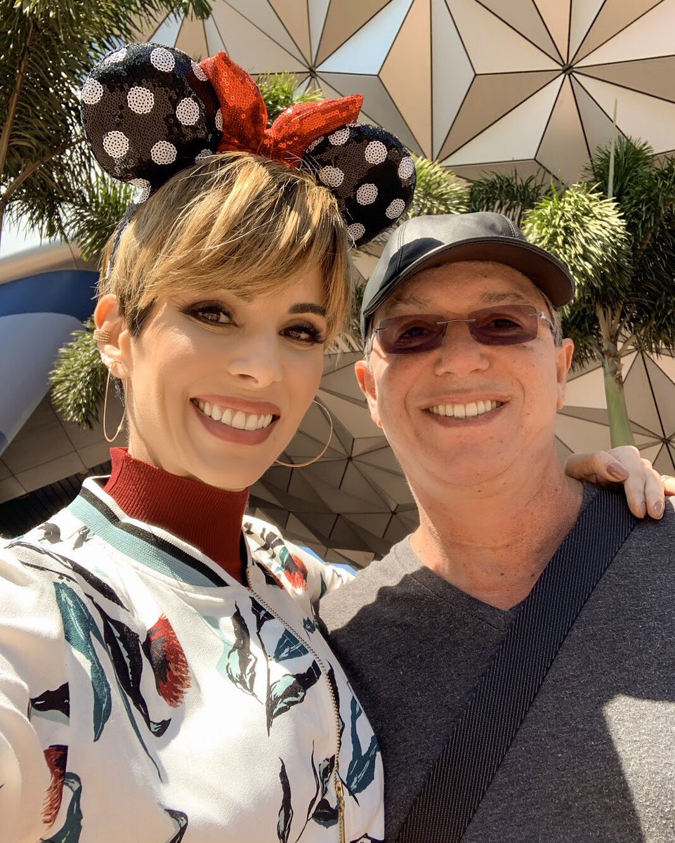 ana_furtado's tweet photo. Boninho na área ❤ #meumickey 😜 https://t.co/F95Q3XrhsO
