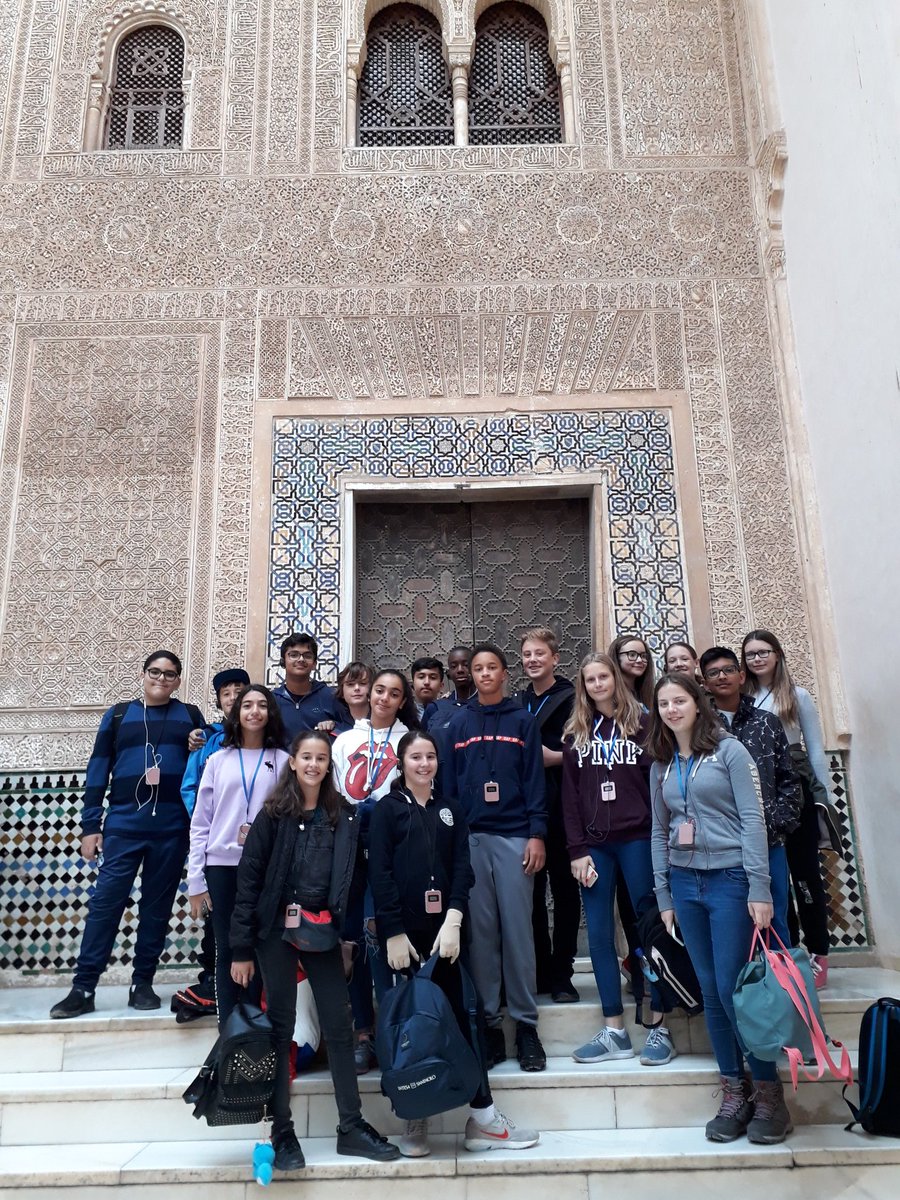DCLanguages's tweet photo. Palacio de Al Hambra https://t.co/AUyqCGOWxD