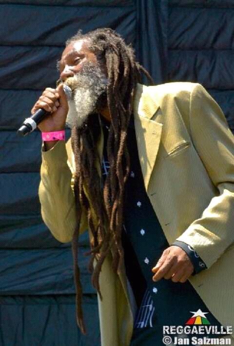 SallmanBTC's tweet photo. @DjDaboTrabo @GhettoRadio895 Don carlos//rootsman party itambe #ReggaeKuruka @DjDaboTrabo https://t.co/j4YftNuY6S