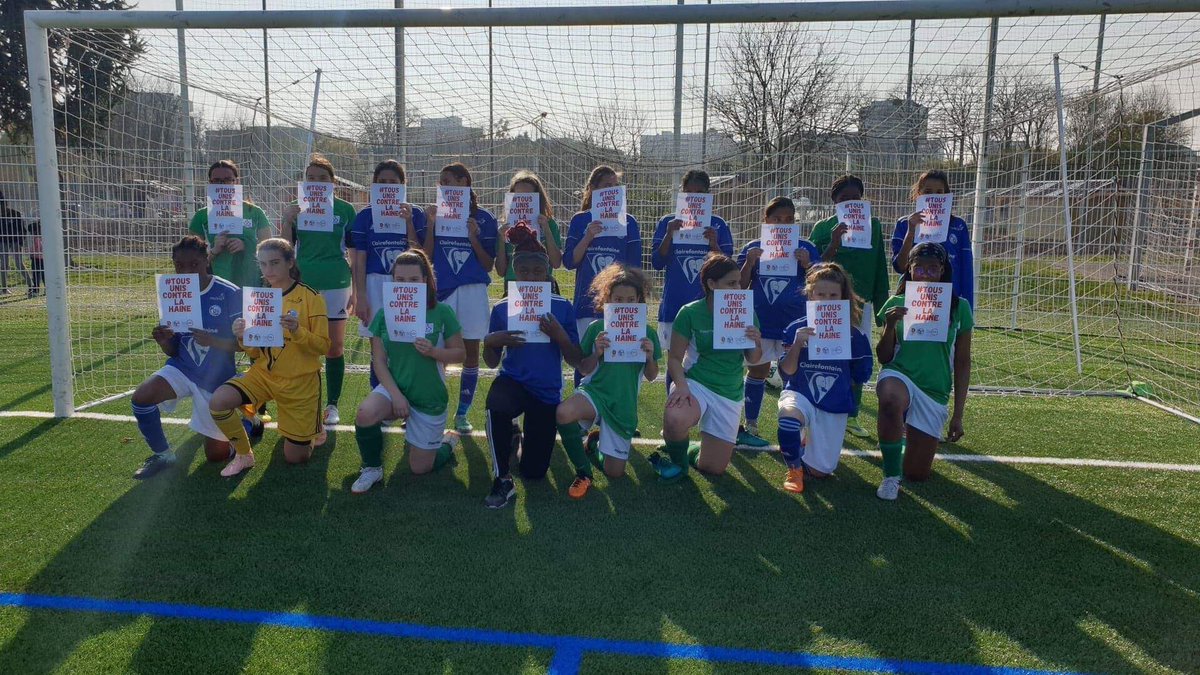 PROS4_coe's tweet photo. https://t.co/eNUosHhSh3 @SCSchiltigheim & #RCStrasbourg @RCSA Under-15 womenโs teams raise awareness during the great initiative of the Alsace Football Regional Federation @lafafoot against all forms of #racism & #antisemitism #TousUnisContrelaHaine. #ProS4+ congrats you all! https://t.co/2yOAClEypP