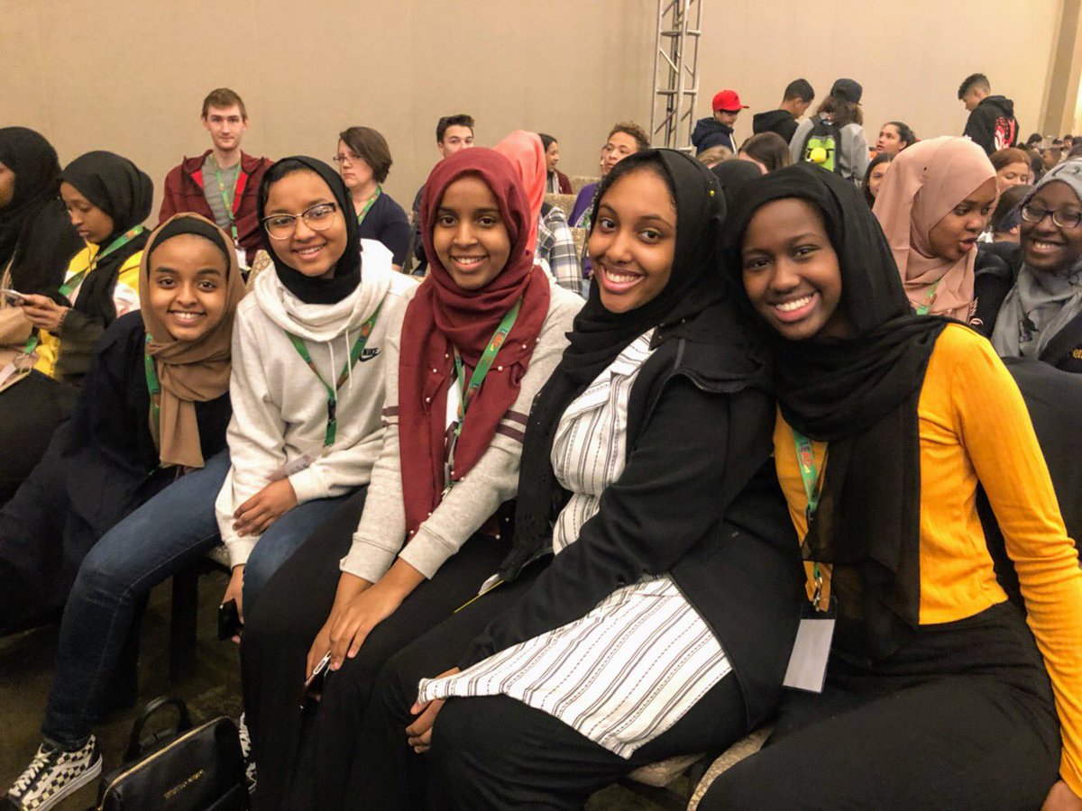 NatStuCo's tweet photo. Thanks to the hundreds of young leaders who came together from across the country to sharpen their leadership skills! #LEADCHI #LEADIL #StudentsWhoLEAD https://t.co/dY2T5Z9Azm