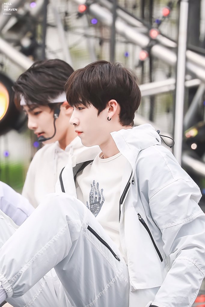 #방찬 #찬 #straykids 

<a href="/Stray_Kids/">Stray Kids</a>