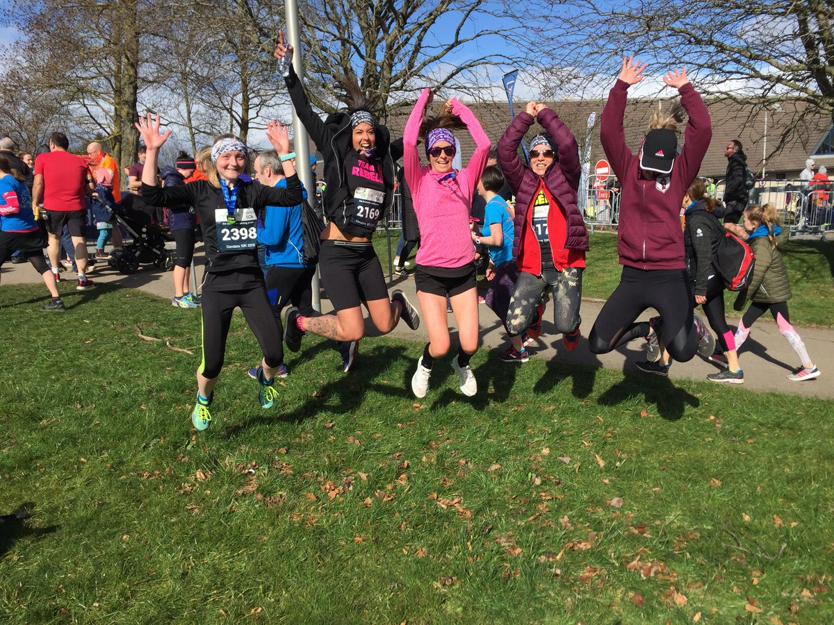 Altheadreamsof's tweet photo. Garioch 10k DONE ✅ wanted 50mins managed in 52, the TOUGH hills really slowed me down but still chuffed with my time! Even better I got to do it with my @Rebel_PT pals! #runrebelsrun #hillshillshills #dying #mumsontherun #sundayrunday #raceday #garioch10k https://t.co/m9SoyNgGH5
