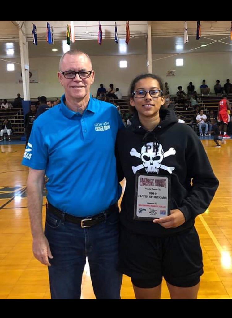 It was an honor playing along side with majority of the space coast seniors one last time, on top of that we won the game ‼️I also Received Played of The game🏀
Thank you <a href="/ECunitedbball/">eastcoastunited</a>