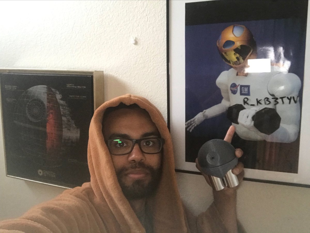 X_BlazeSanders's tweet photo. Reddit AMA proof that Blaze Sanders is R_KB3TYV which is my Amateur (Ham) Radio call sign 😎 https://t.co/lUz5mErrmT