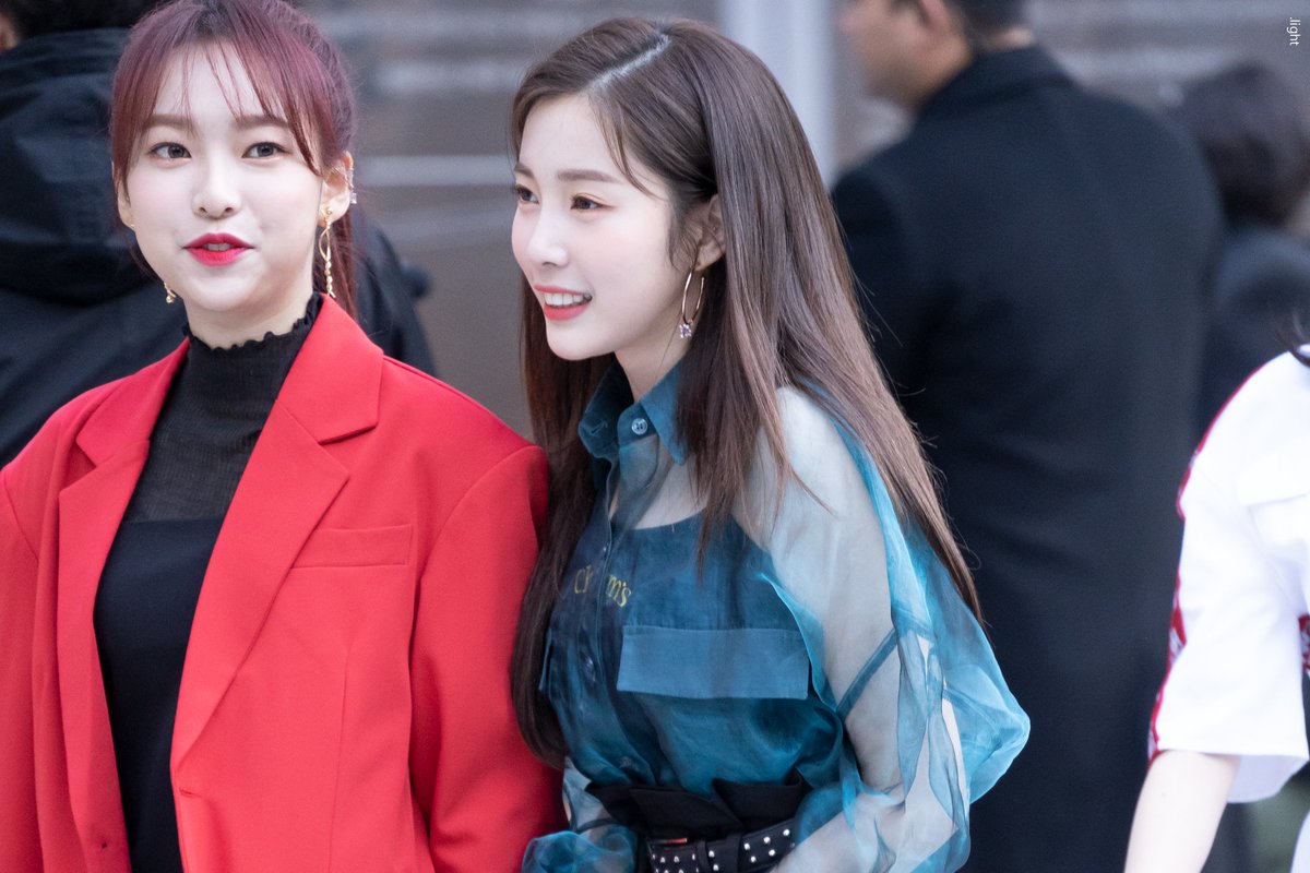 dotlight7's tweet photo. #APRIL  #chaekyung #チェギョン
#빛채경  #윤채경 #채경 #에이프릴
190324 서패위 https://t.co/vgVs8BzIvD