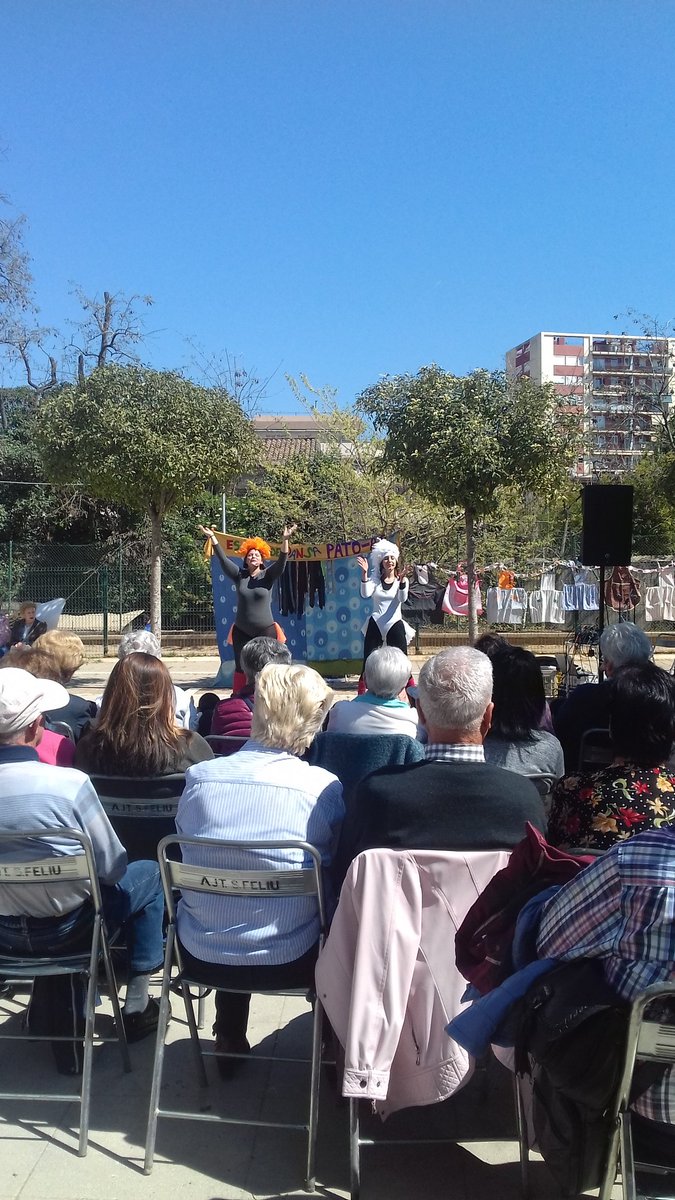 Flavia Reina (@flavia_rein) on Twitter photo Celebrant en família el 2n aniversari de <a href="/casalpopularstf/">CasalPopular StFeliu</a>
Gran festa i gran tasca la que feu! Peces clau en la lluita #Antifeixista #feminista #anticlasista i #antiracista per molts anys mes!!!!! Celebrant en família el 2n aniversari de <a href="/casalpopularstf/">CasalPopular StFeliu</a>
Gran festa i gran tasca la que feu! Peces clau en la lluita #Antifeixista #feminista #anticlasista i #antiracista per molts anys mes!!!!!