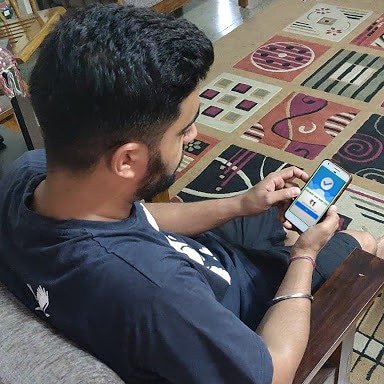 therahuldua's tweet photo. Comicstaan mein to paise mile nahi, islie ghar k ration ki har chotti chotti cheez ka hisaab karna pad raha hai. Payments made easy through @Truecaller's new feature #MoreInOne https://t.co/vU83TWVbY2