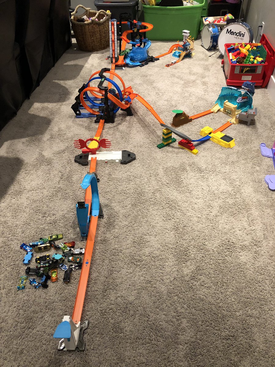 MorganMelnyk's tweet photo. Perfected the @Hot_Wheels set up last night! Fully connected! but what I really wonder is ... how long before @TheLukeMelnyk @sophie_melnyk rearrange the basement? 
@BrockMelnyk @TLMelnyk @lylepeterman https://t.co/KCvB4fv4RF