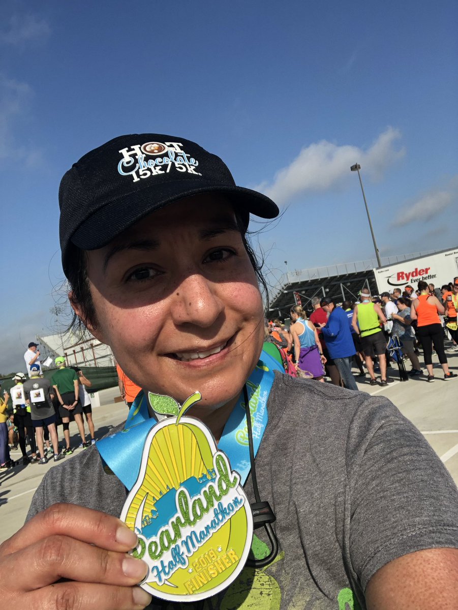 adouglas_0298's tweet photo. More bling! The inaugural Pearland half done! Saw some friends along the way too! #iRunPearland #IRunForBling π
@vidlop01 https://t.co/vEYHegIbCY